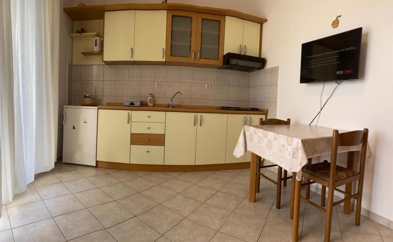 The Ana Apartments Komiža Exterior foto