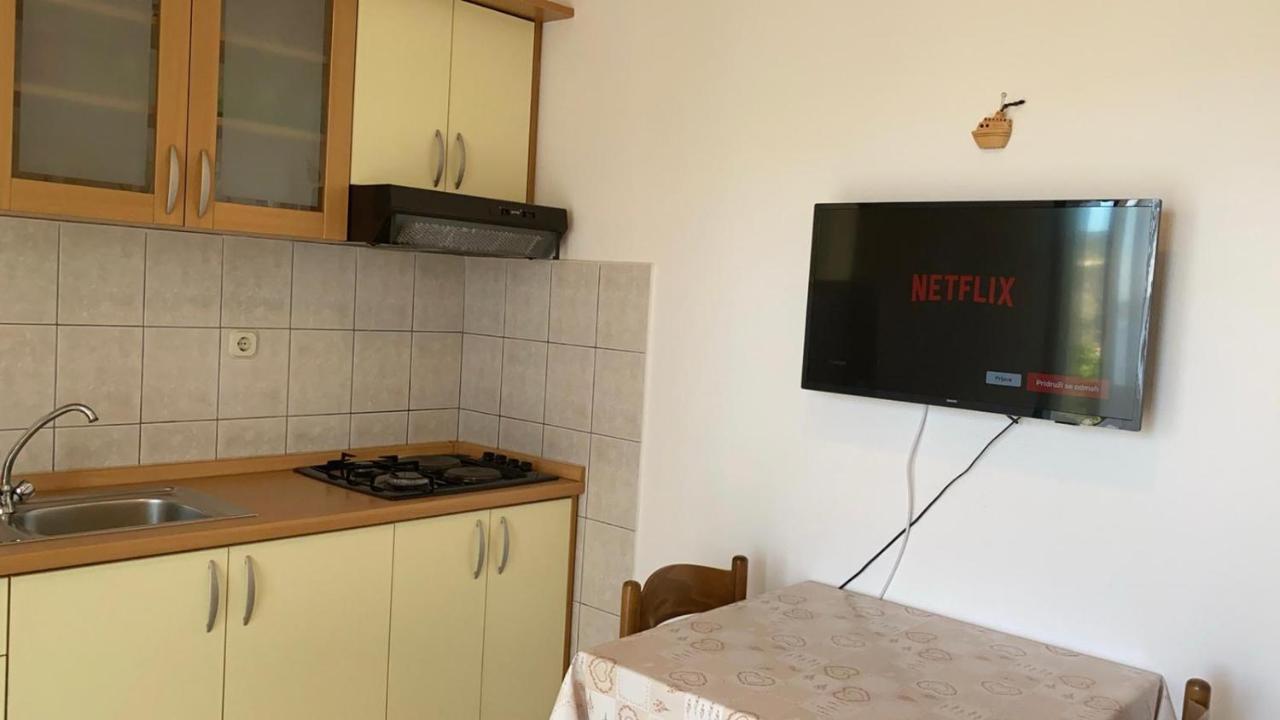 The Ana Apartments Komiža Exterior foto